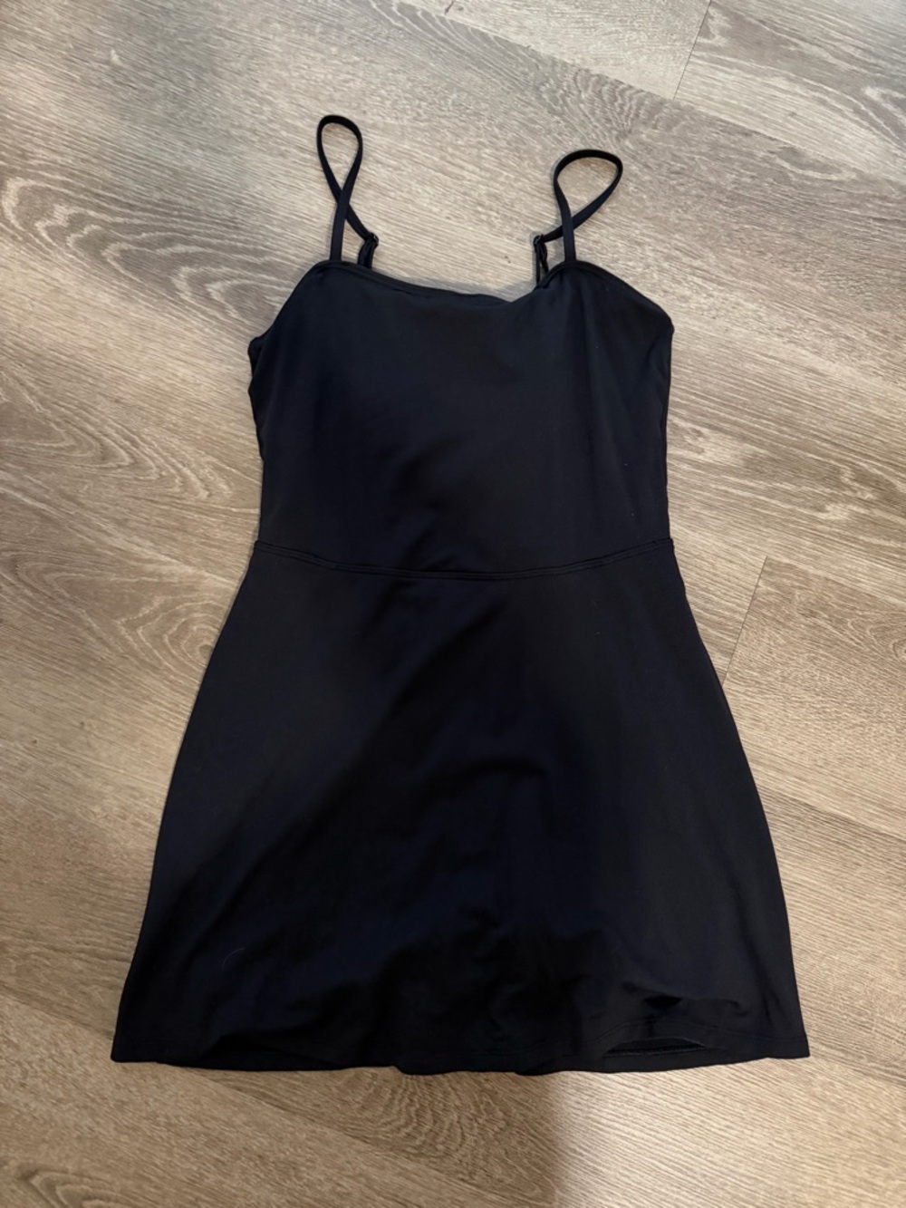 Alo Courtside Tennis Dress - Picture 2 of 5